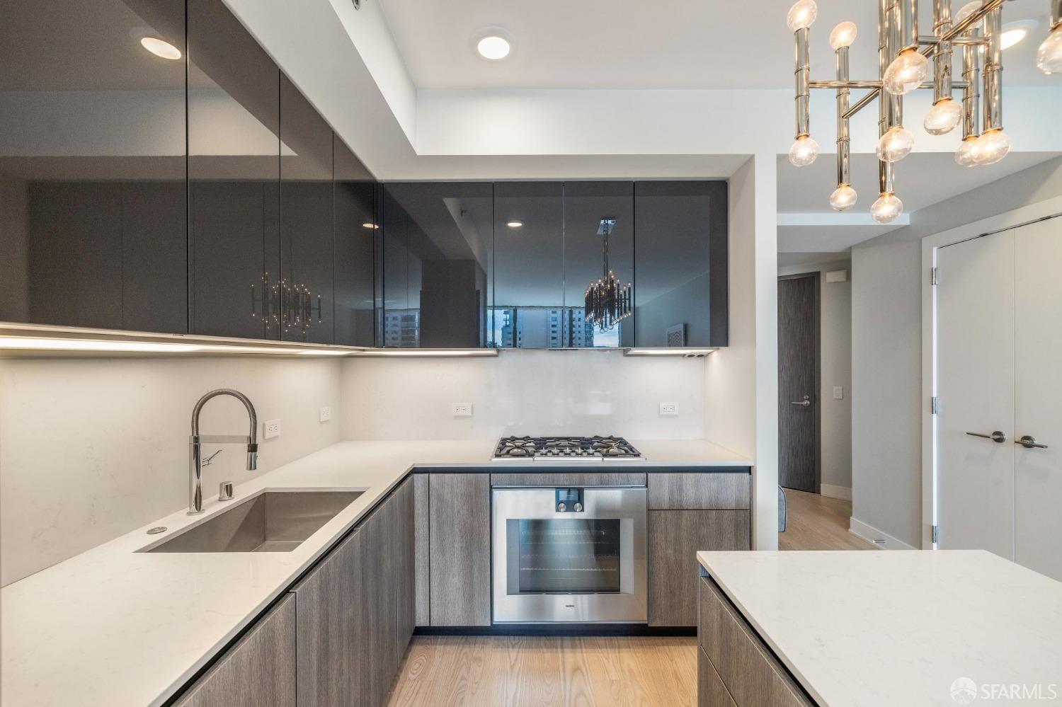 201 Folsom Street # 17H