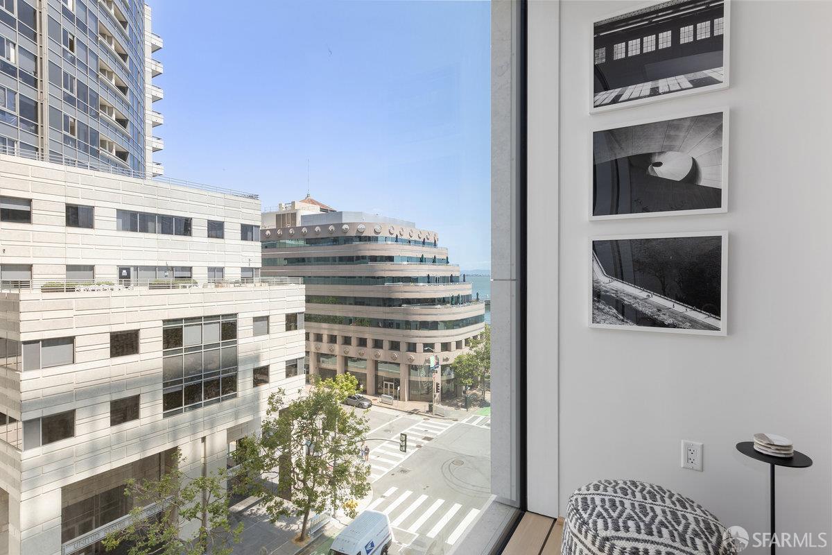 1 Steuart Lane # 608