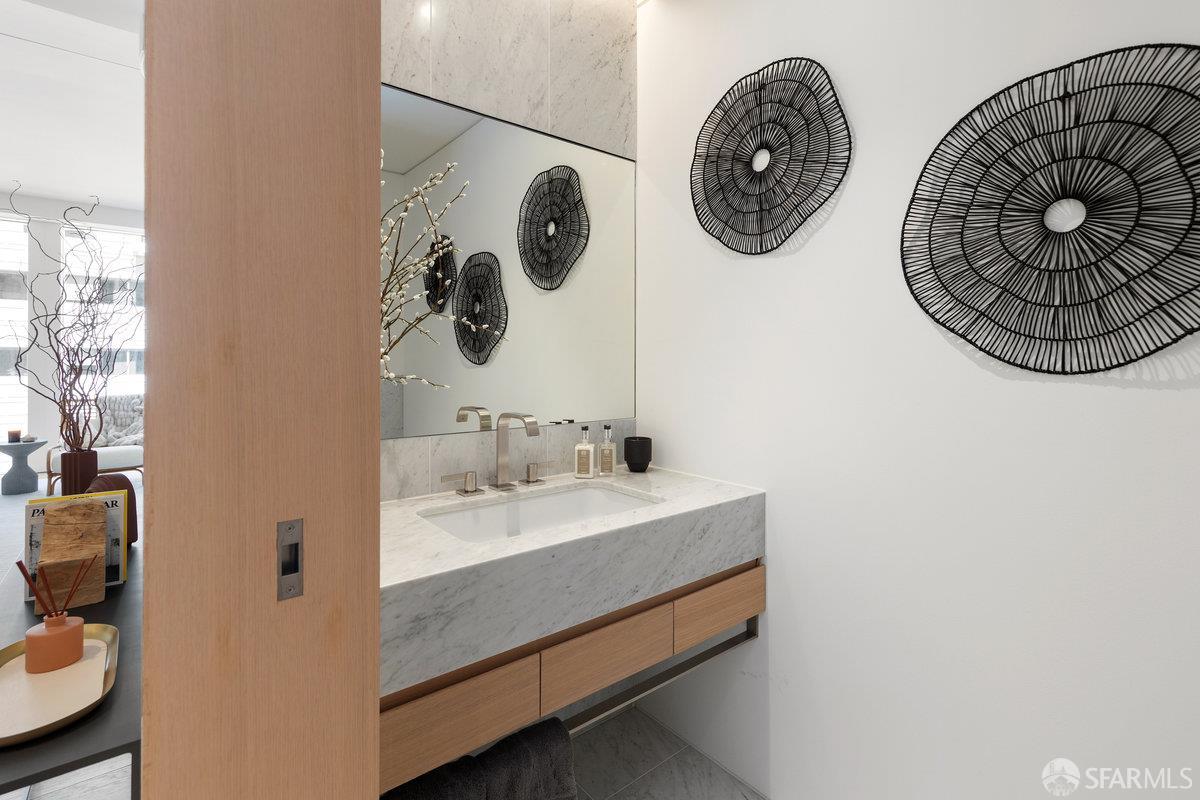 1 Steuart Lane # 608