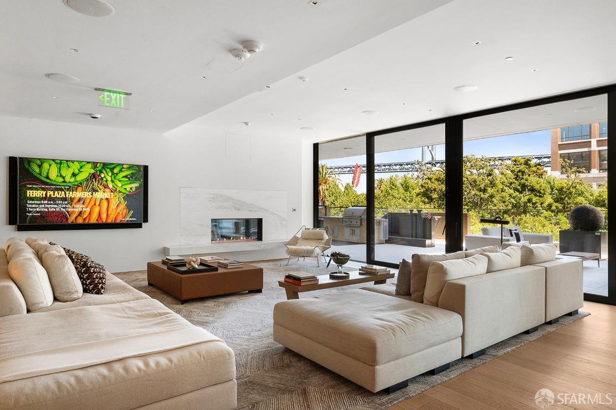 1 Steuart Lane # 608