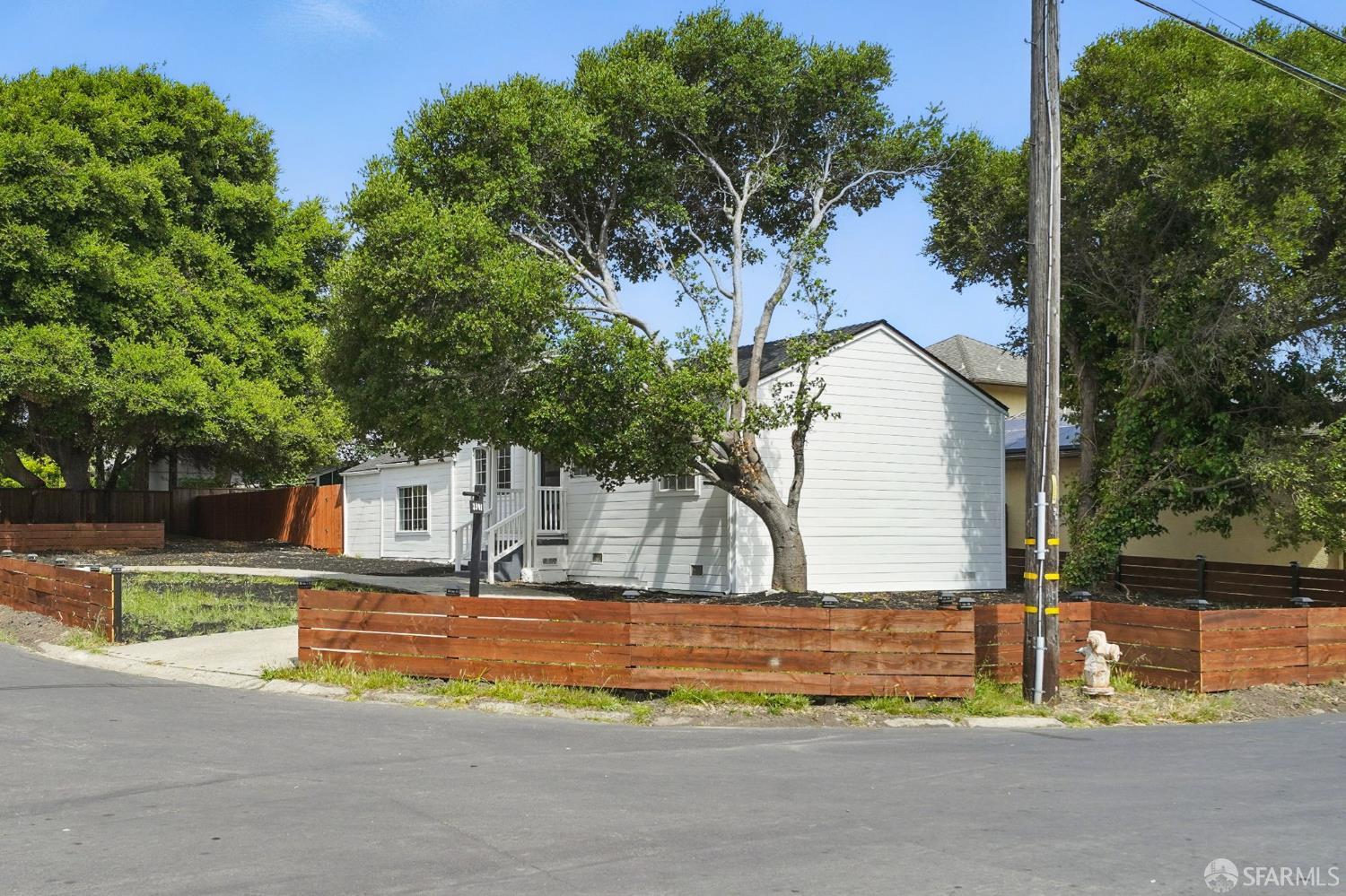 3901 La Colina Road