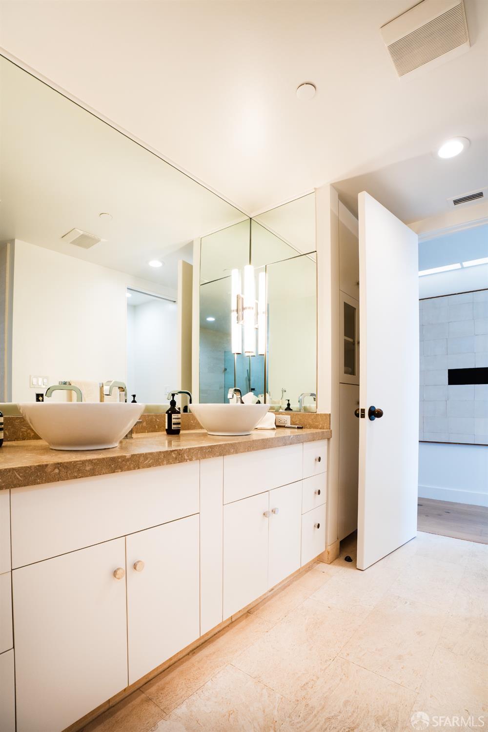 611 Washington Street # 2505, San Francisco Unit: 2505