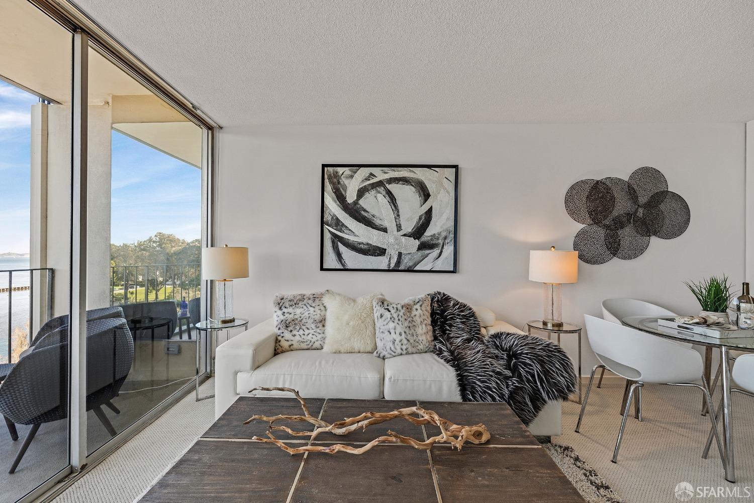 1050 North Point Street # 906