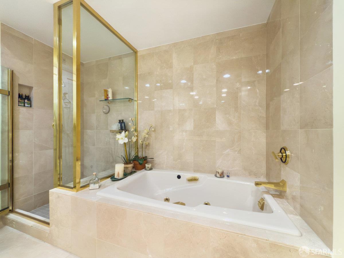 1340 Clay Street # 404