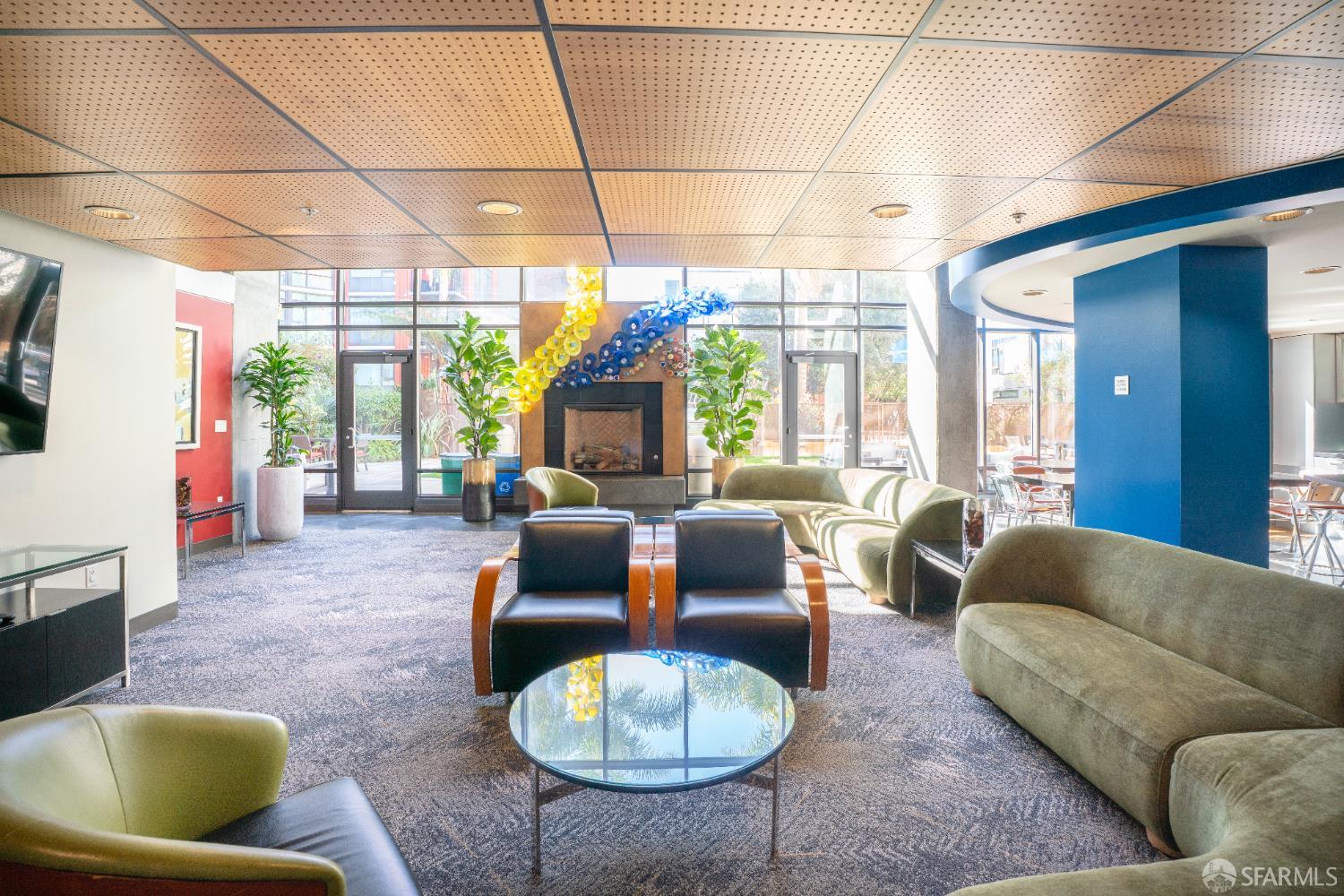 170 King Street # 409