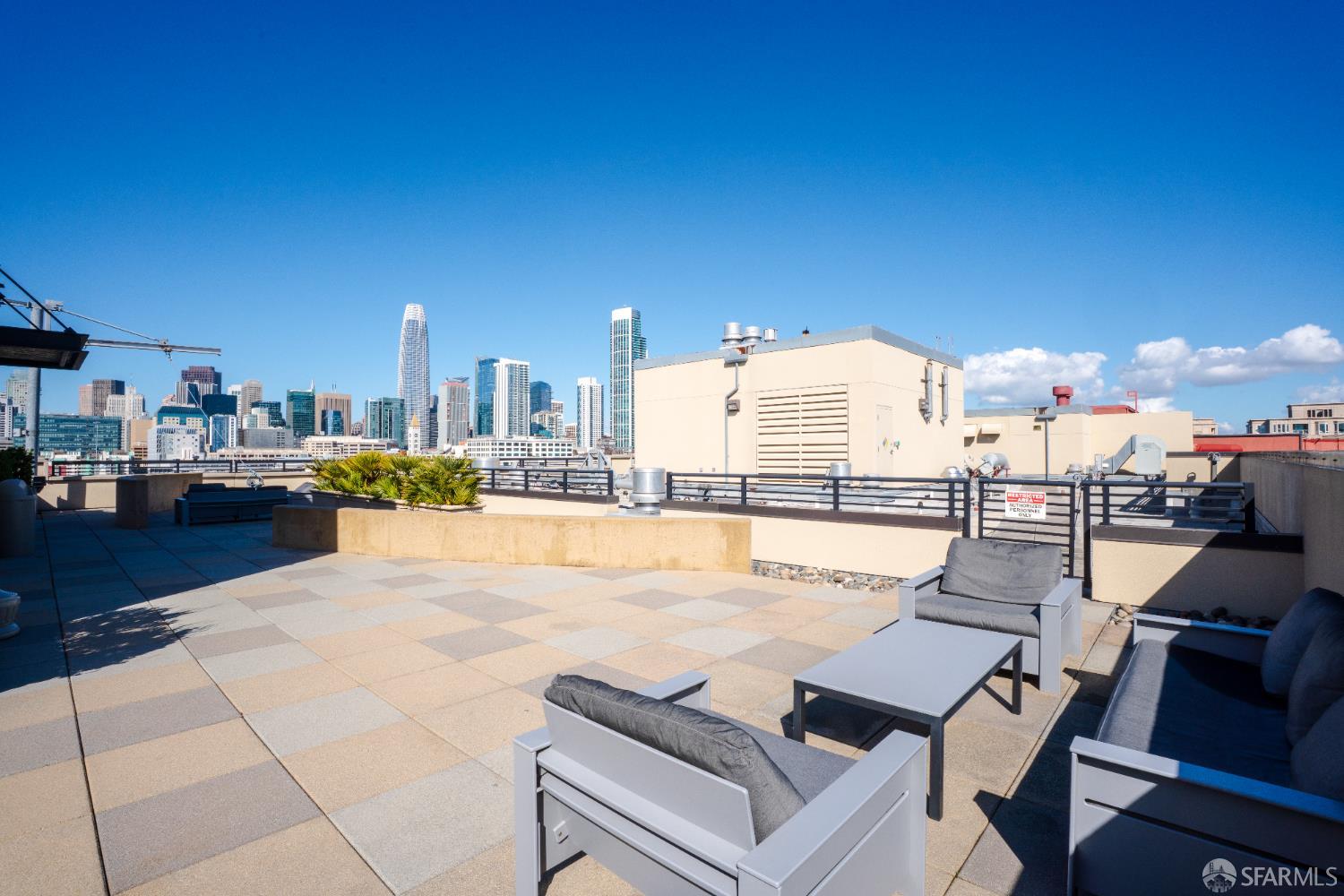 170 King Street # 409