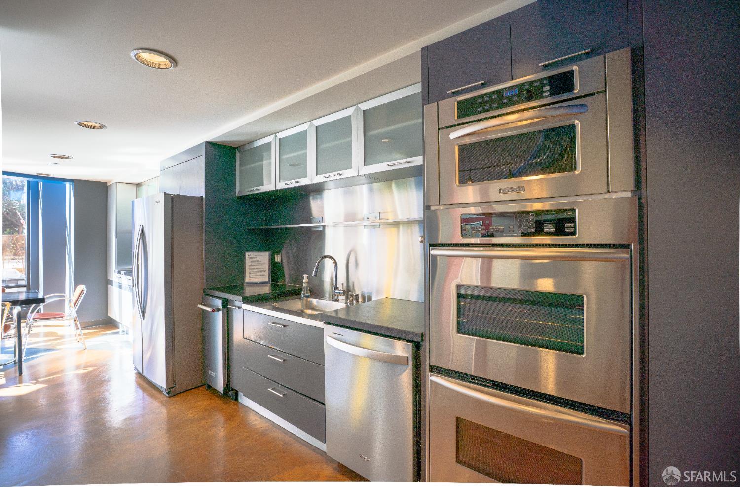 170 King Street # 409