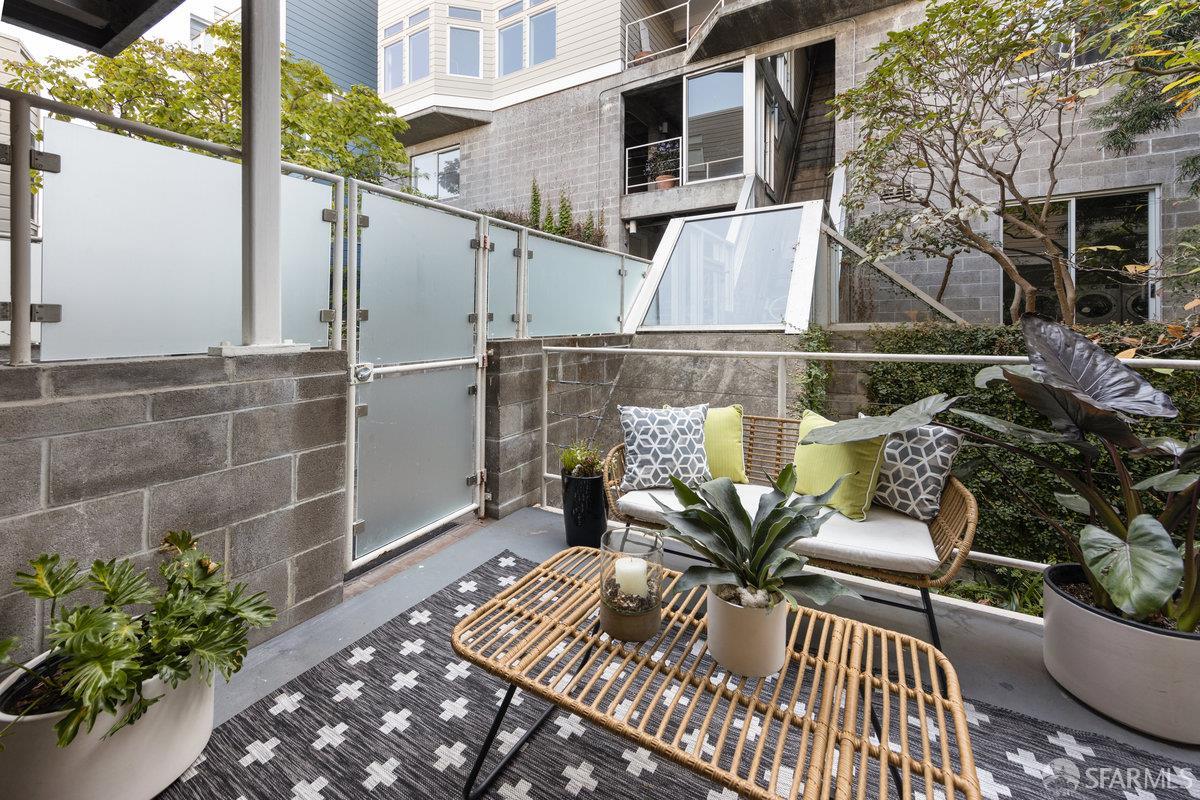 44 Macondray Lane # 2W