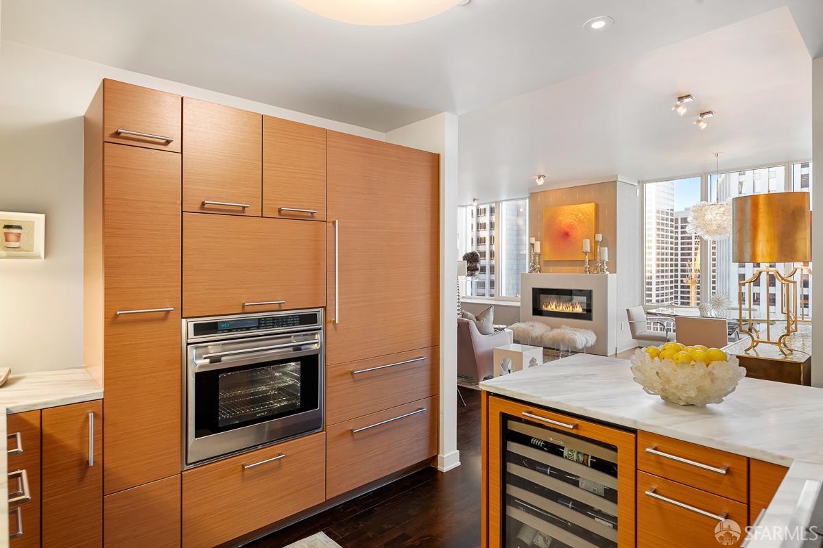 301 Mission Street # 27C