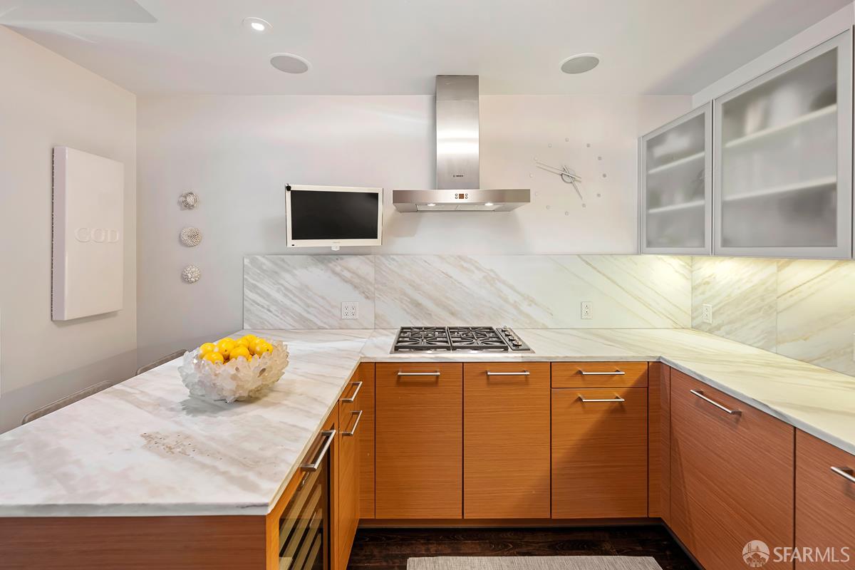 301 Mission Street # 27C