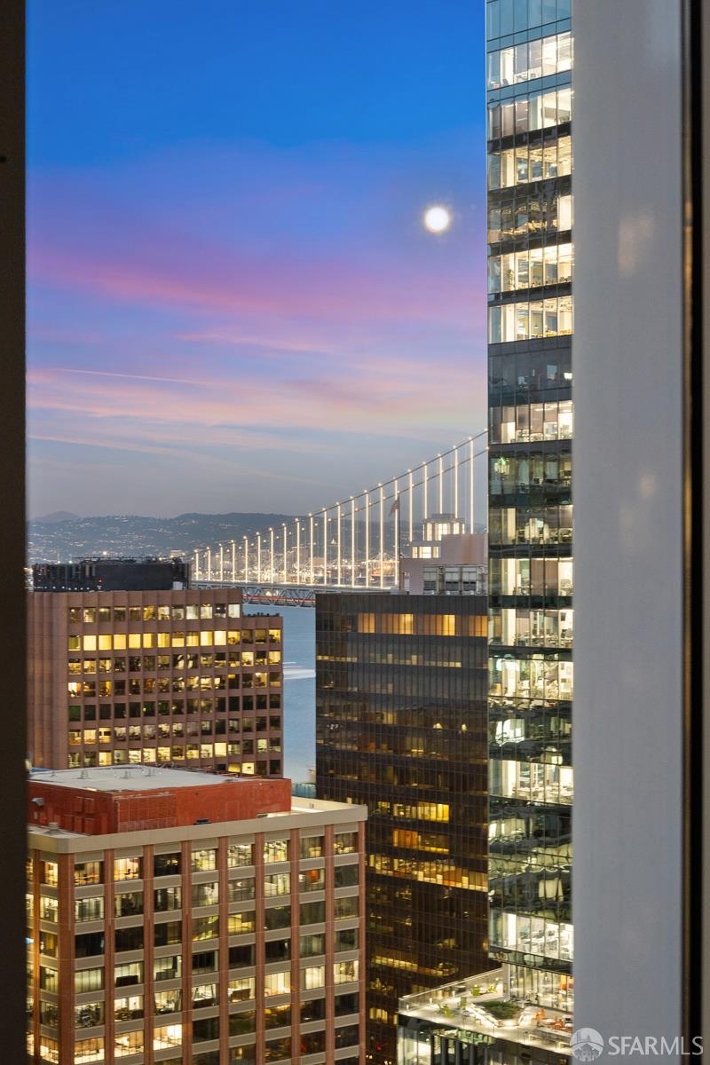 301 Mission Street # 27C