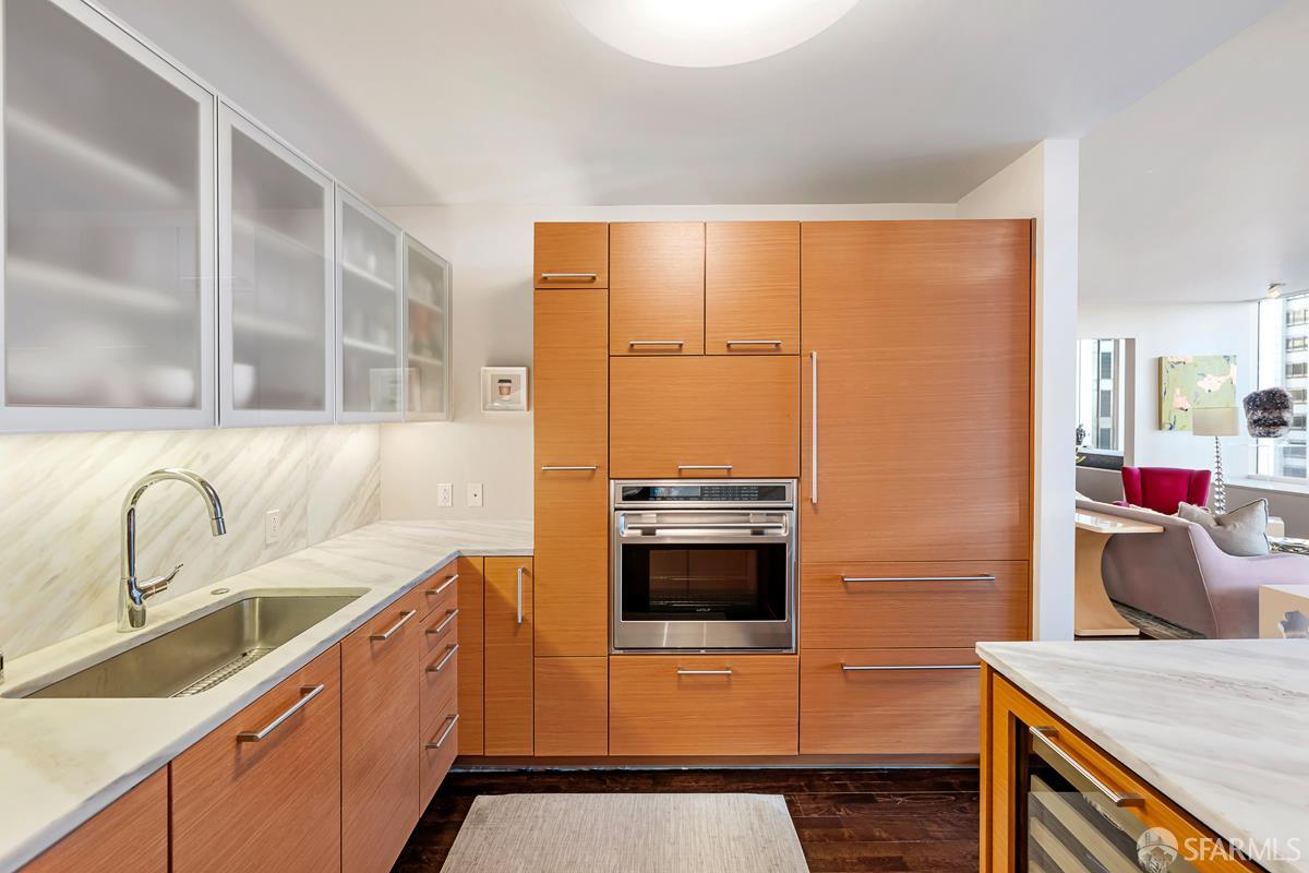 301 Mission Street # 27C