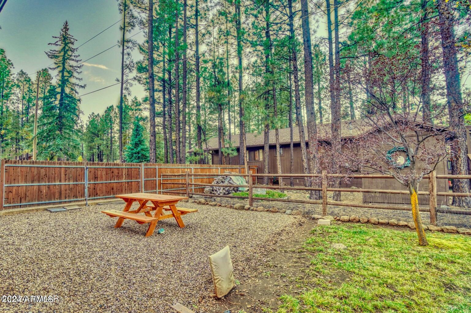 6993 MOON CREEK Circle