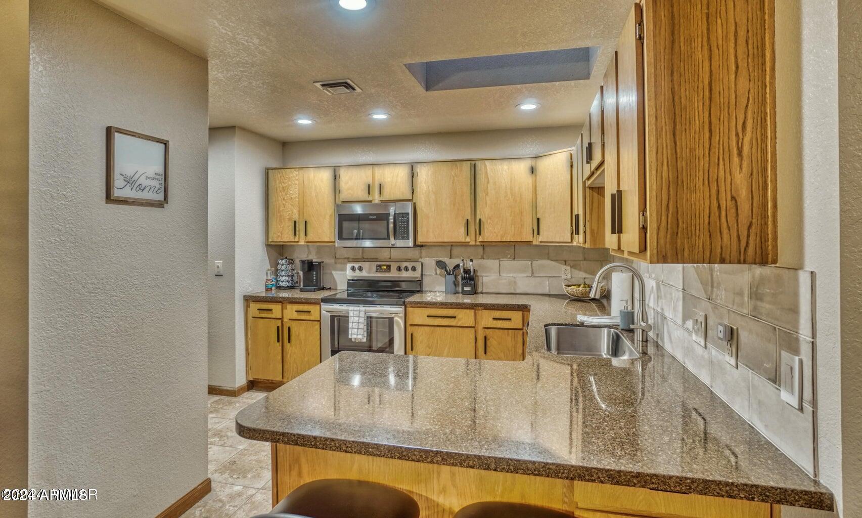 6993 MOON CREEK Circle