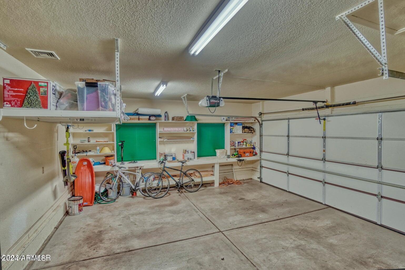 6993 MOON CREEK Circle