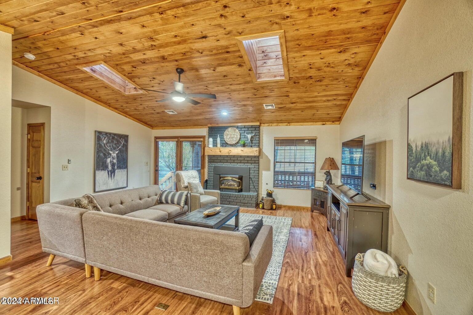 6993 MOON CREEK Circle