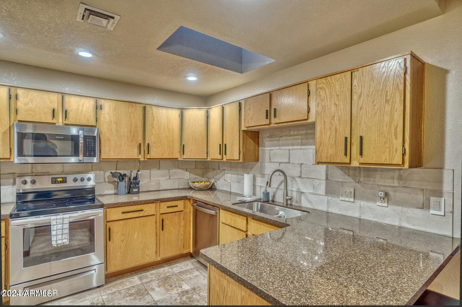 6993 MOON CREEK Circle