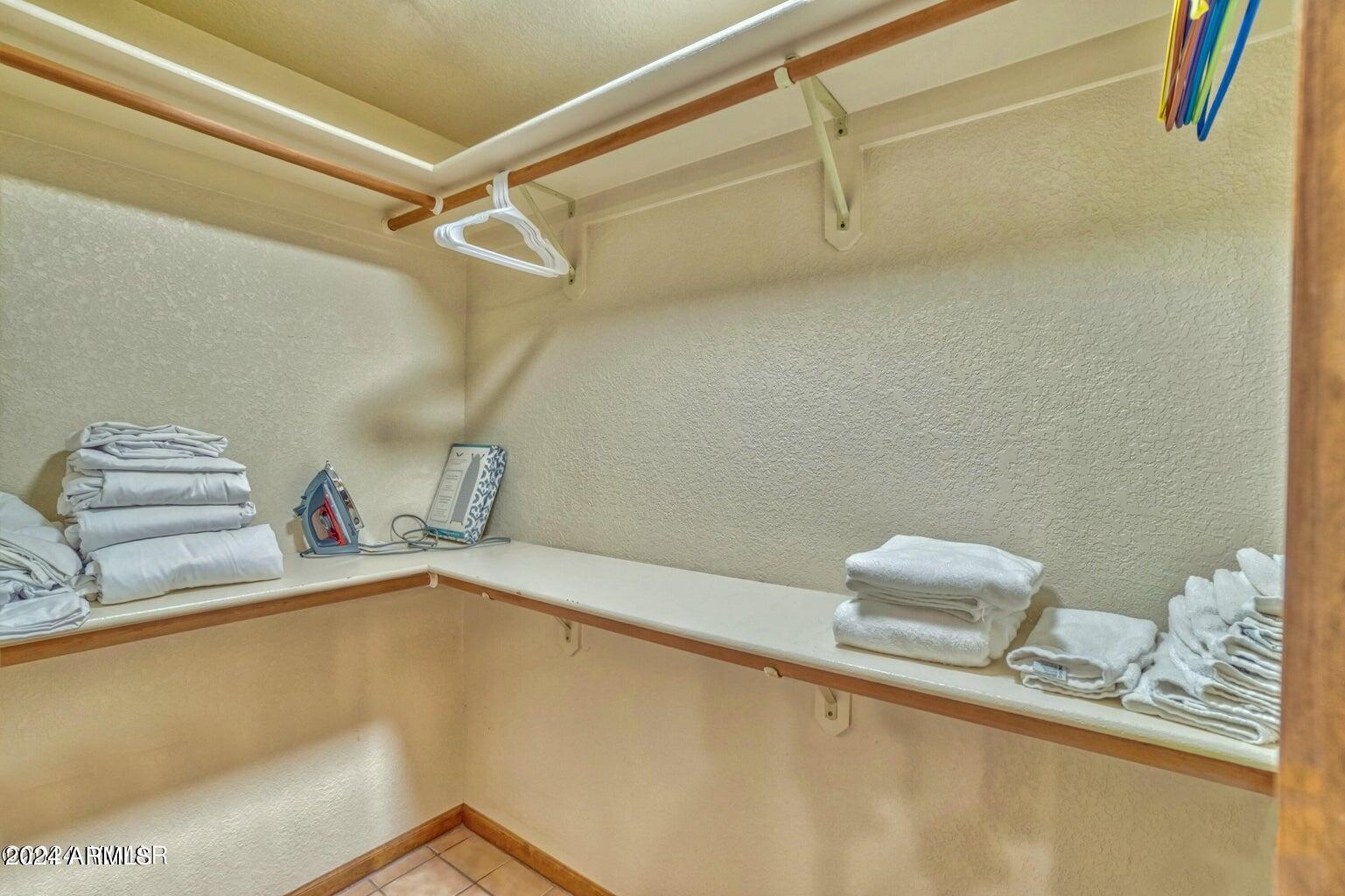 6993 MOON CREEK Circle