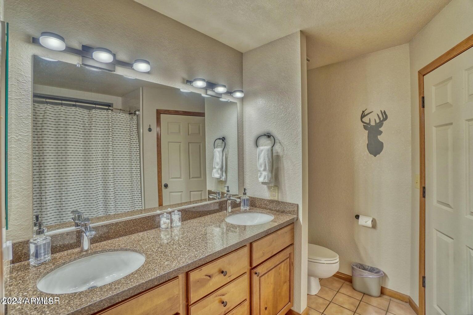 6993 MOON CREEK Circle
