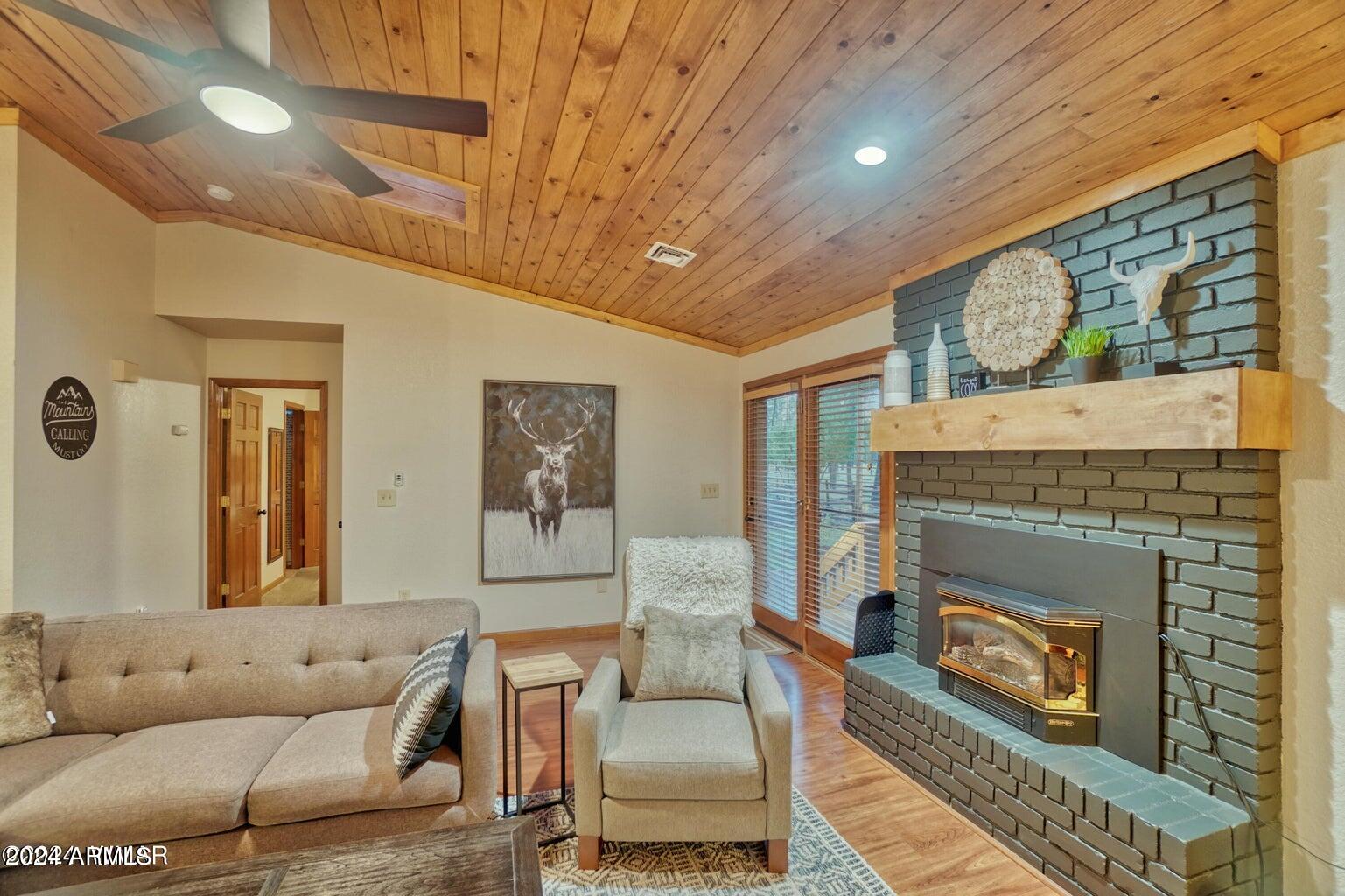 6993 MOON CREEK Circle