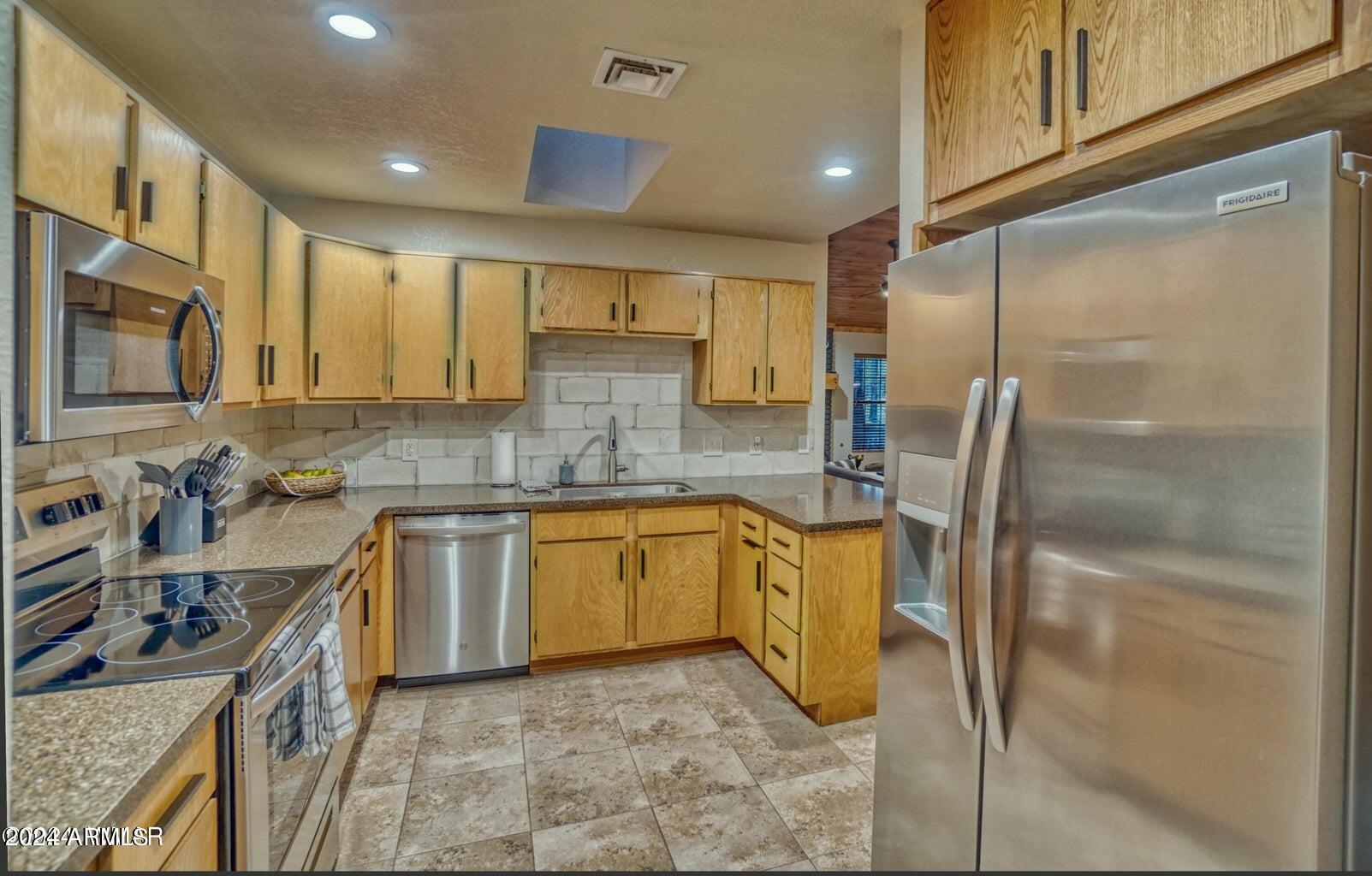 6993 MOON CREEK Circle