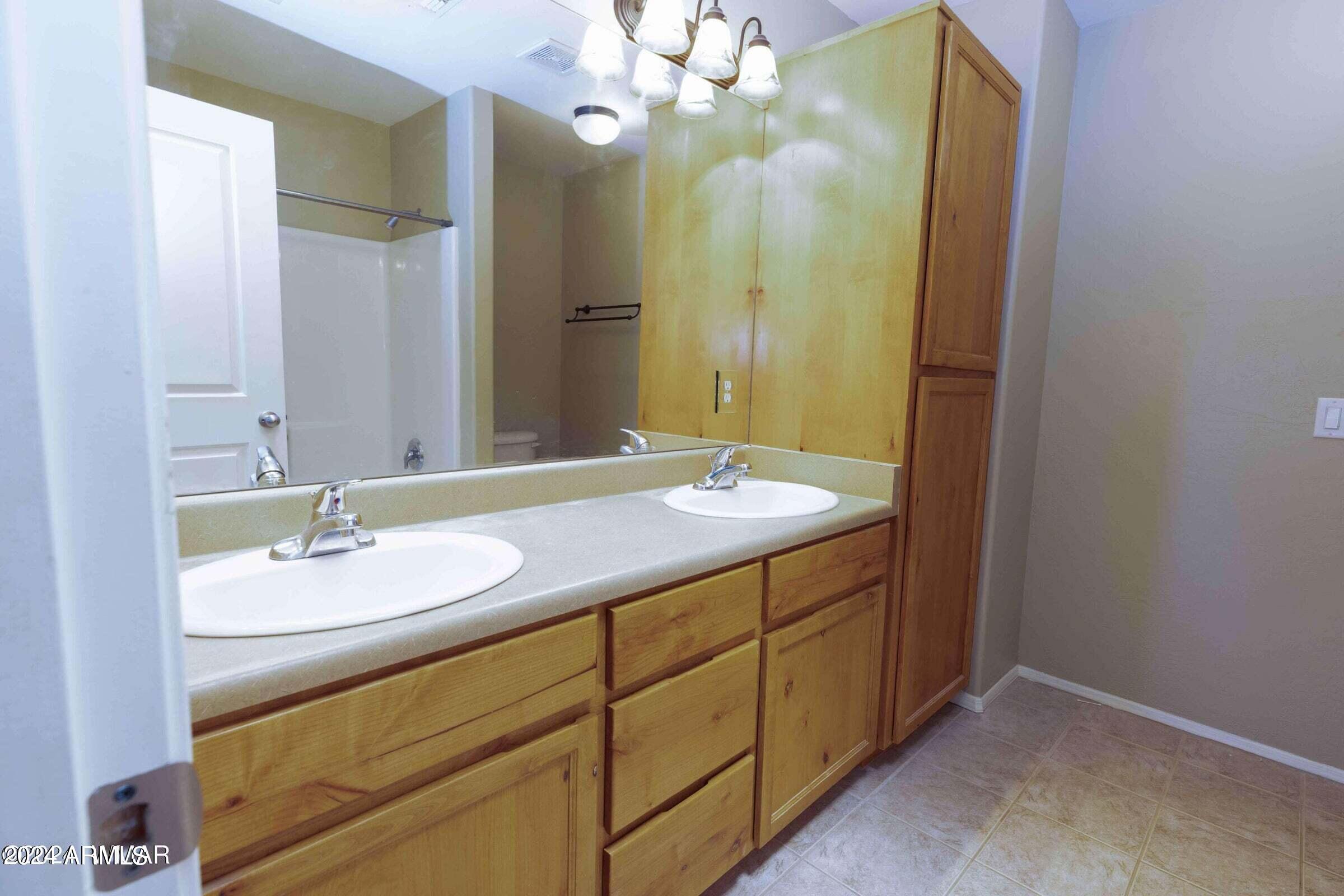 6102 W STARLIGHT RIDGE Parkway, E
