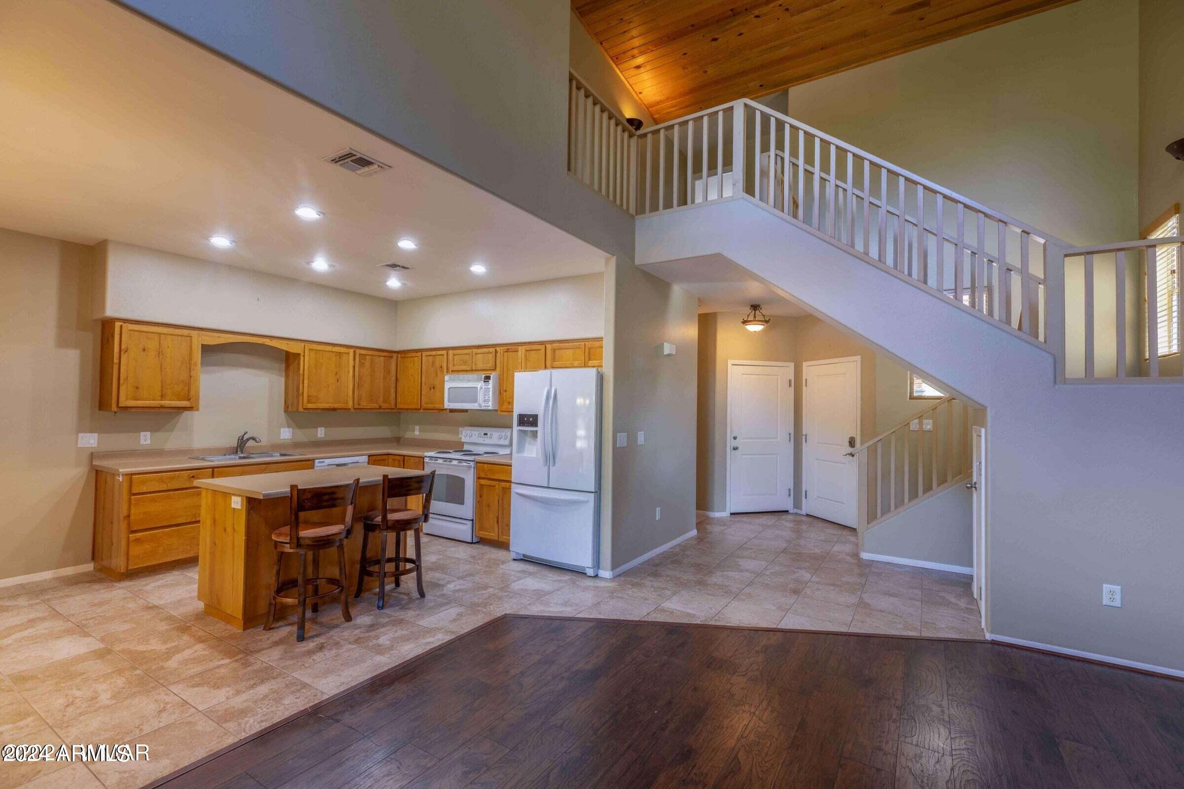 6102 W STARLIGHT RIDGE Parkway, E