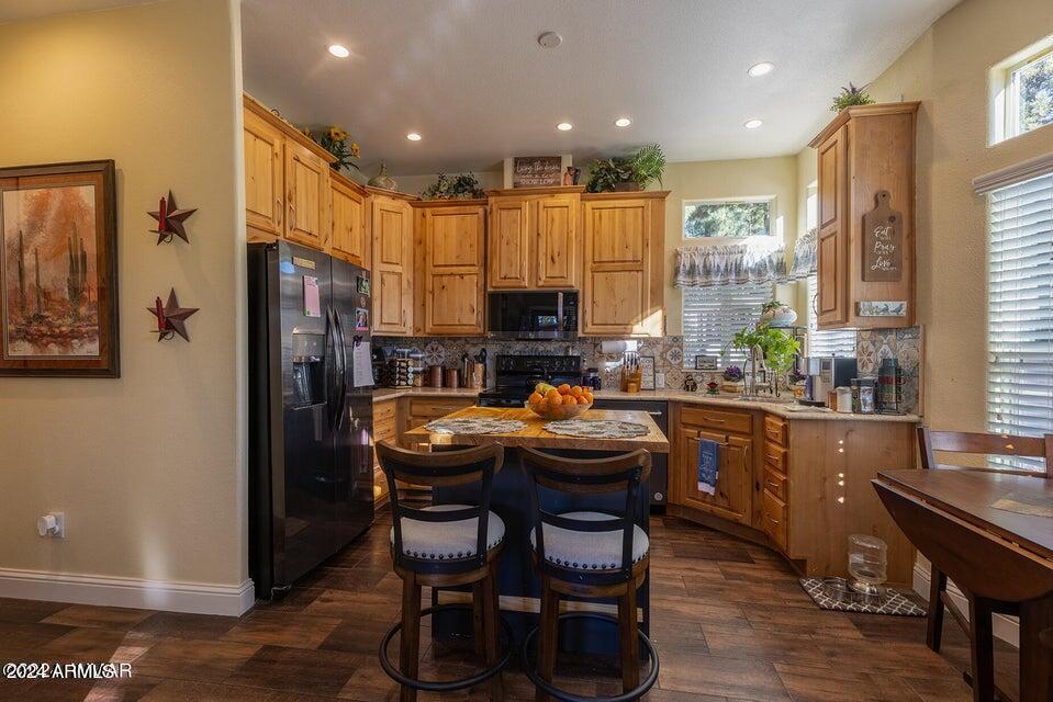 2231 E FOSSIL Trail