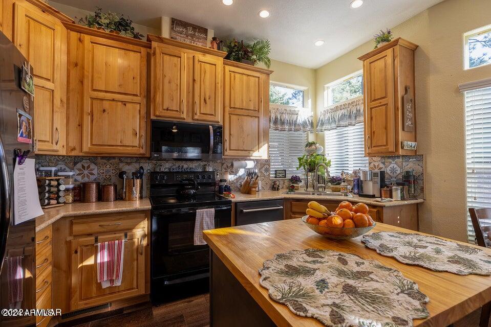 2231 E FOSSIL Trail