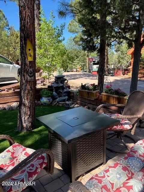 2231 E FOSSIL Trail