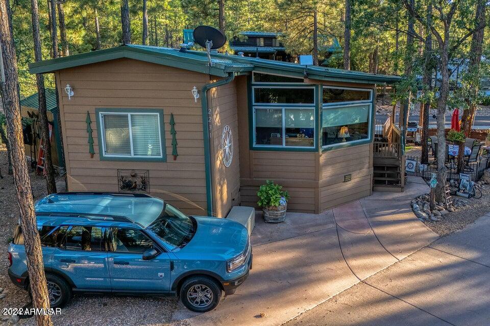 2231 E FOSSIL Trail