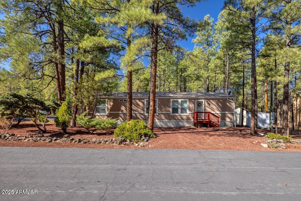 1142 N 43RD Drive