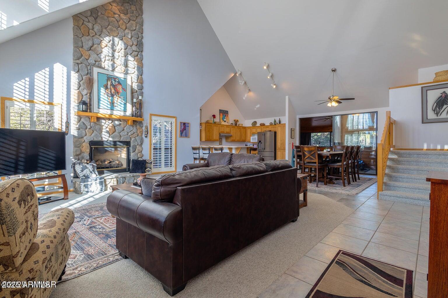 2222 FAIRWAY Drive
