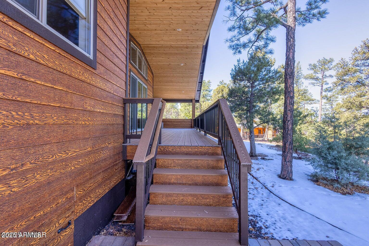 1840 W SNOW CREEK Loop