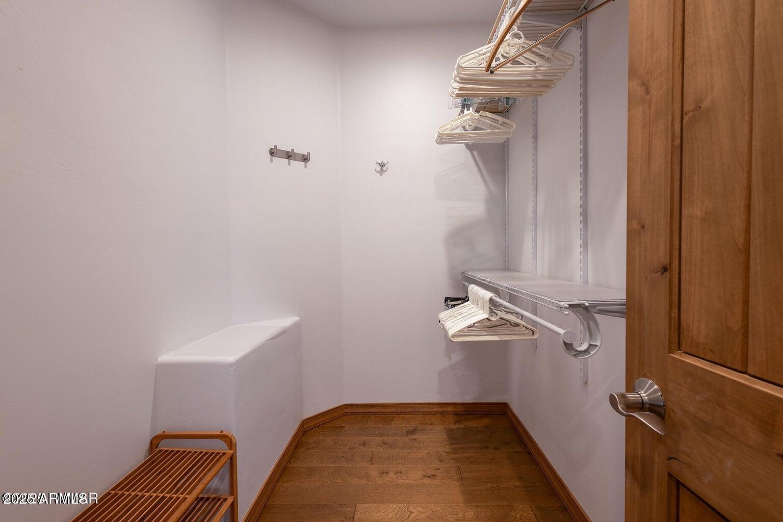 1840 W SNOW CREEK Loop