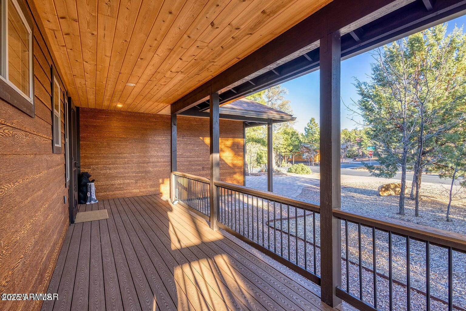 1840 W SNOW CREEK Loop