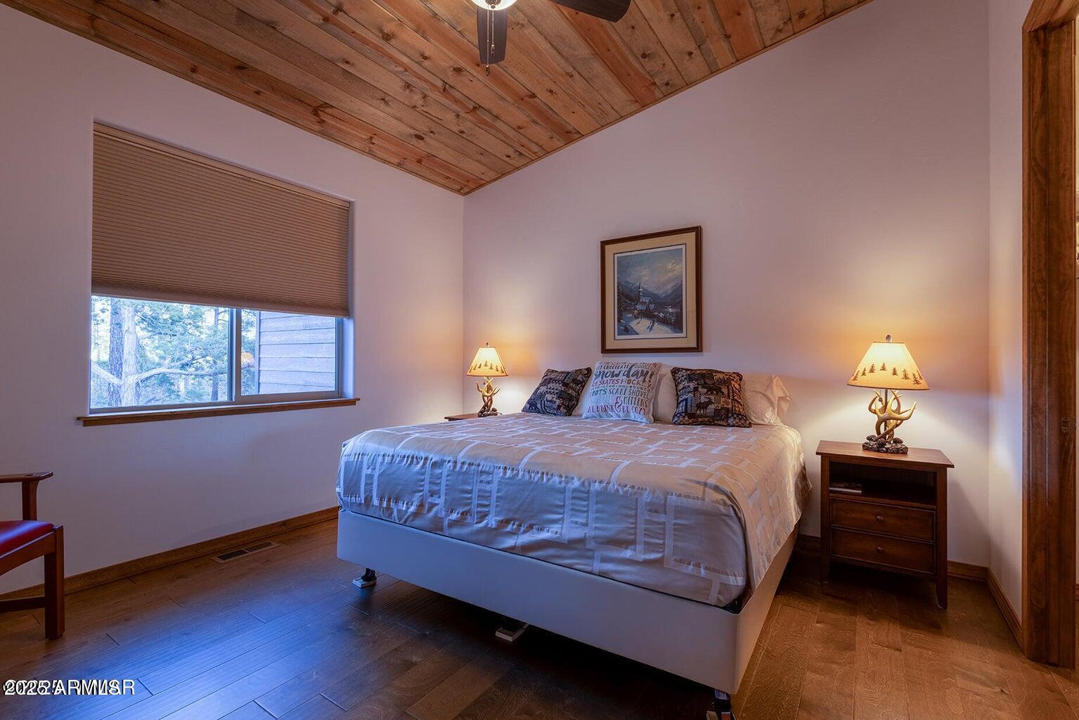 1840 W SNOW CREEK Loop