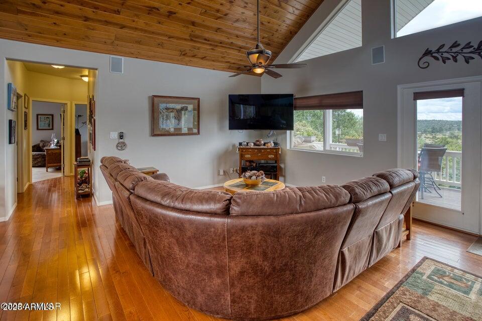 1169 BUCKSKIN Court