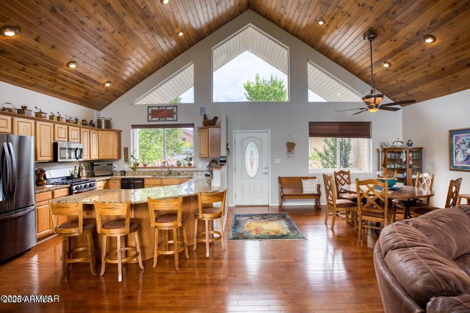 1169 BUCKSKIN Court
