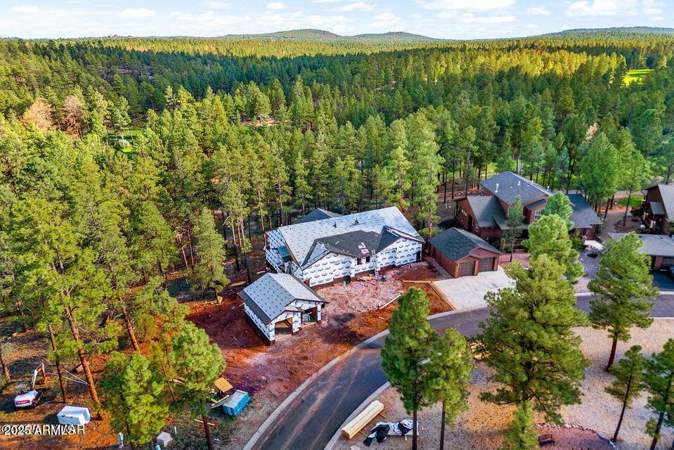 2711 W VILLA Loop