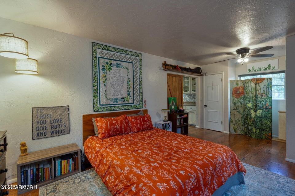 4966 SHERWOOD Drive