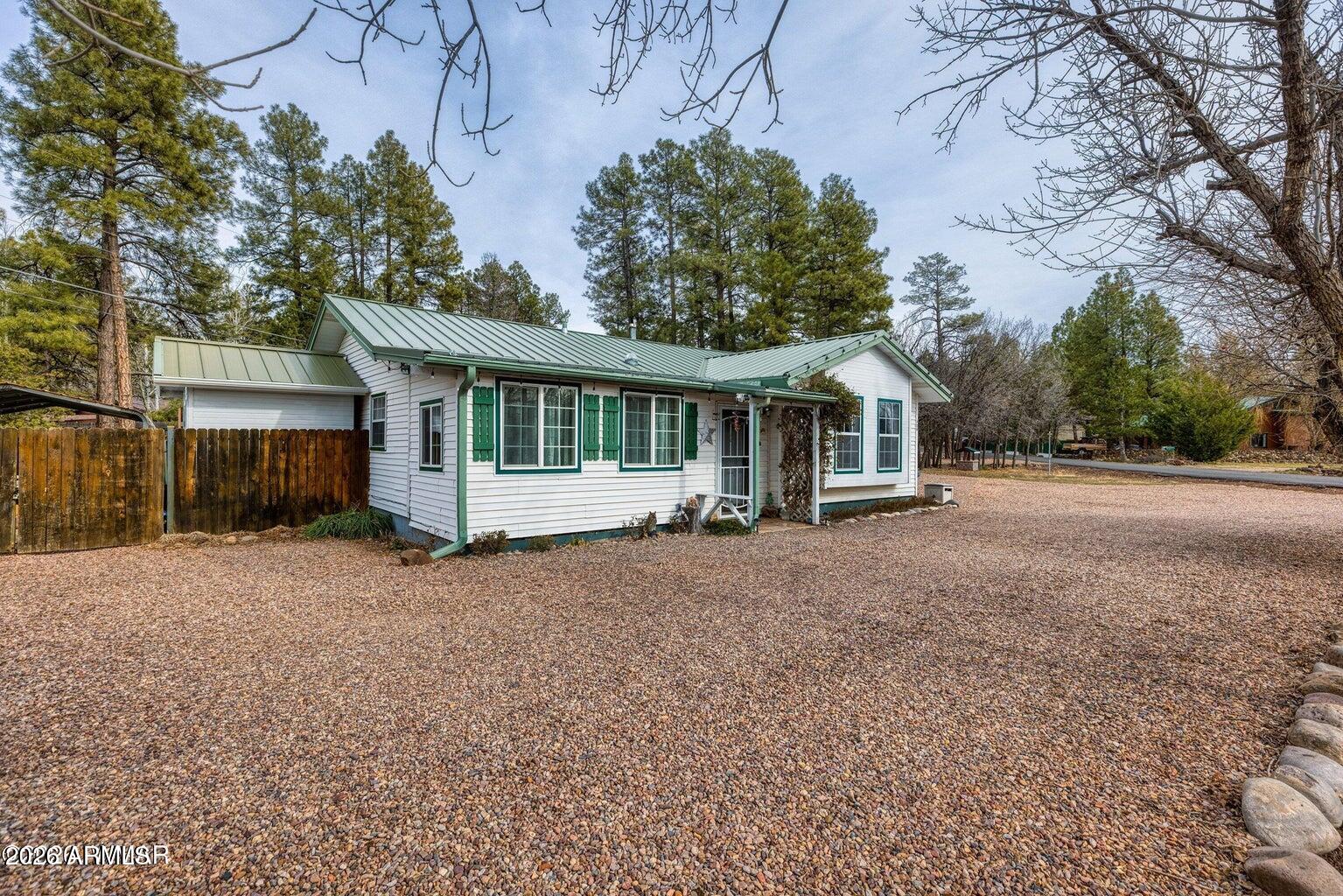 1306 W PIMA Lane