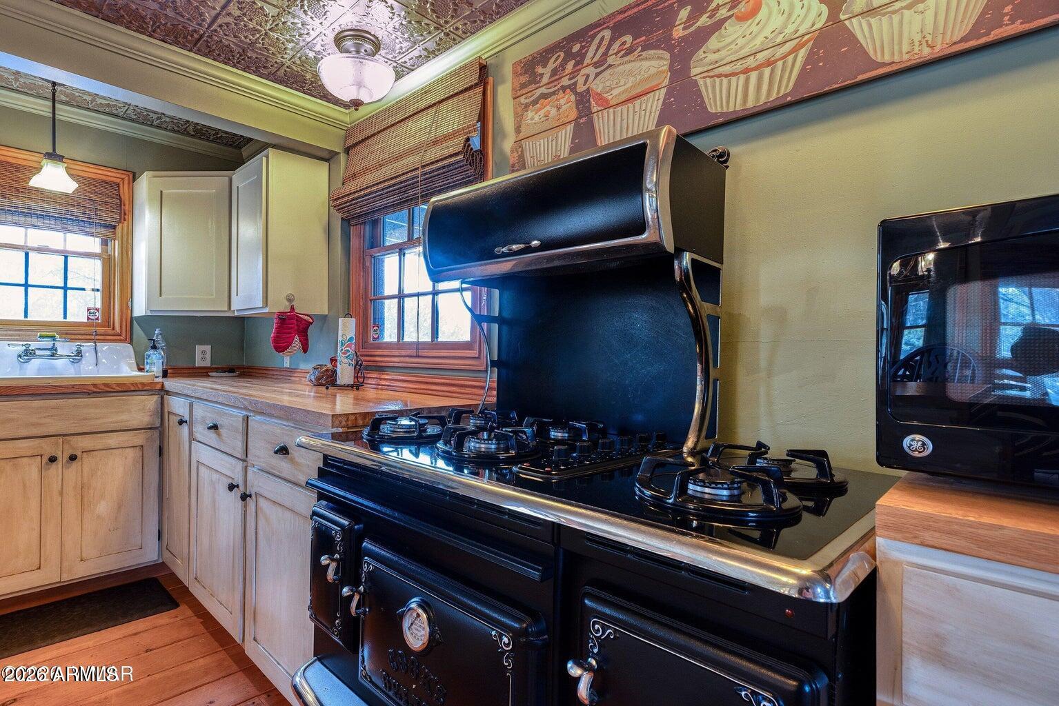 2137 GRAPHITE Road