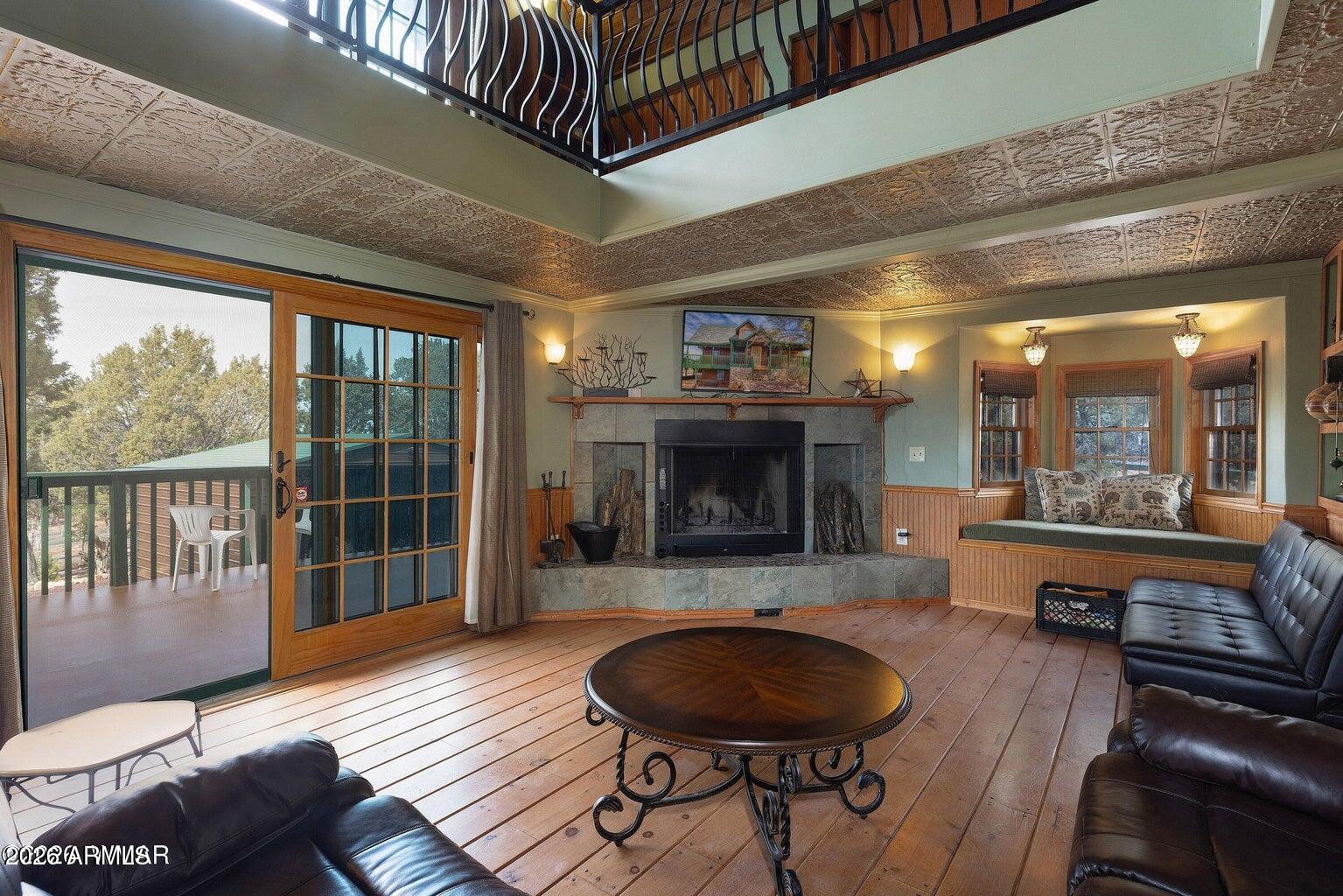 2137 GRAPHITE Road