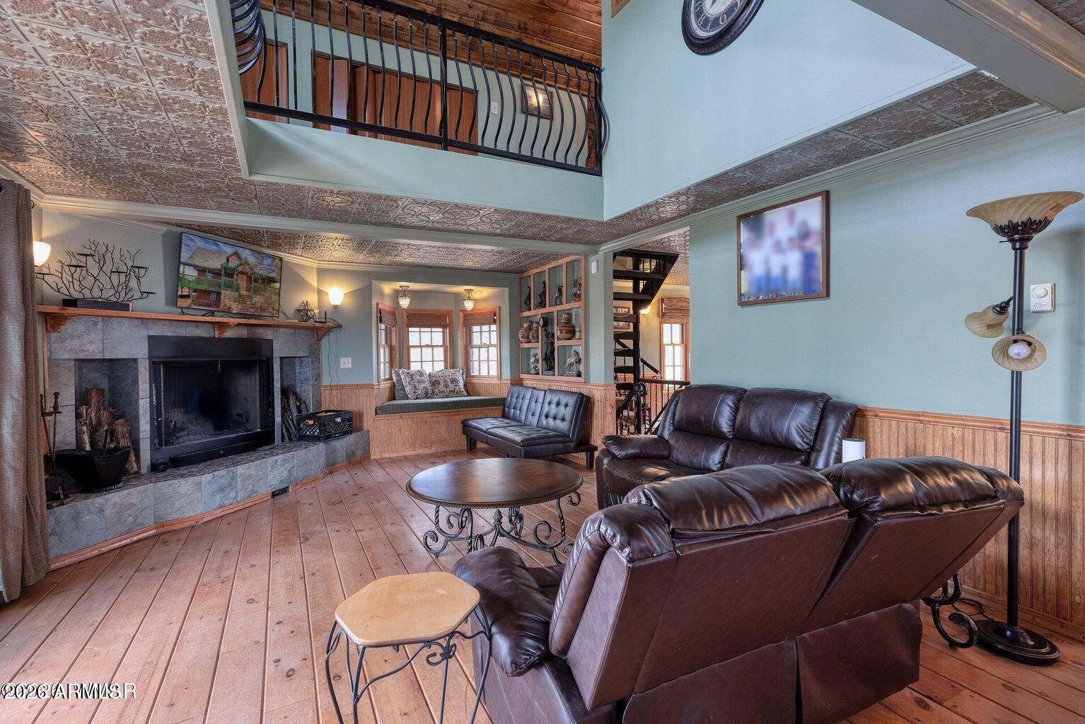 2137 GRAPHITE Road
