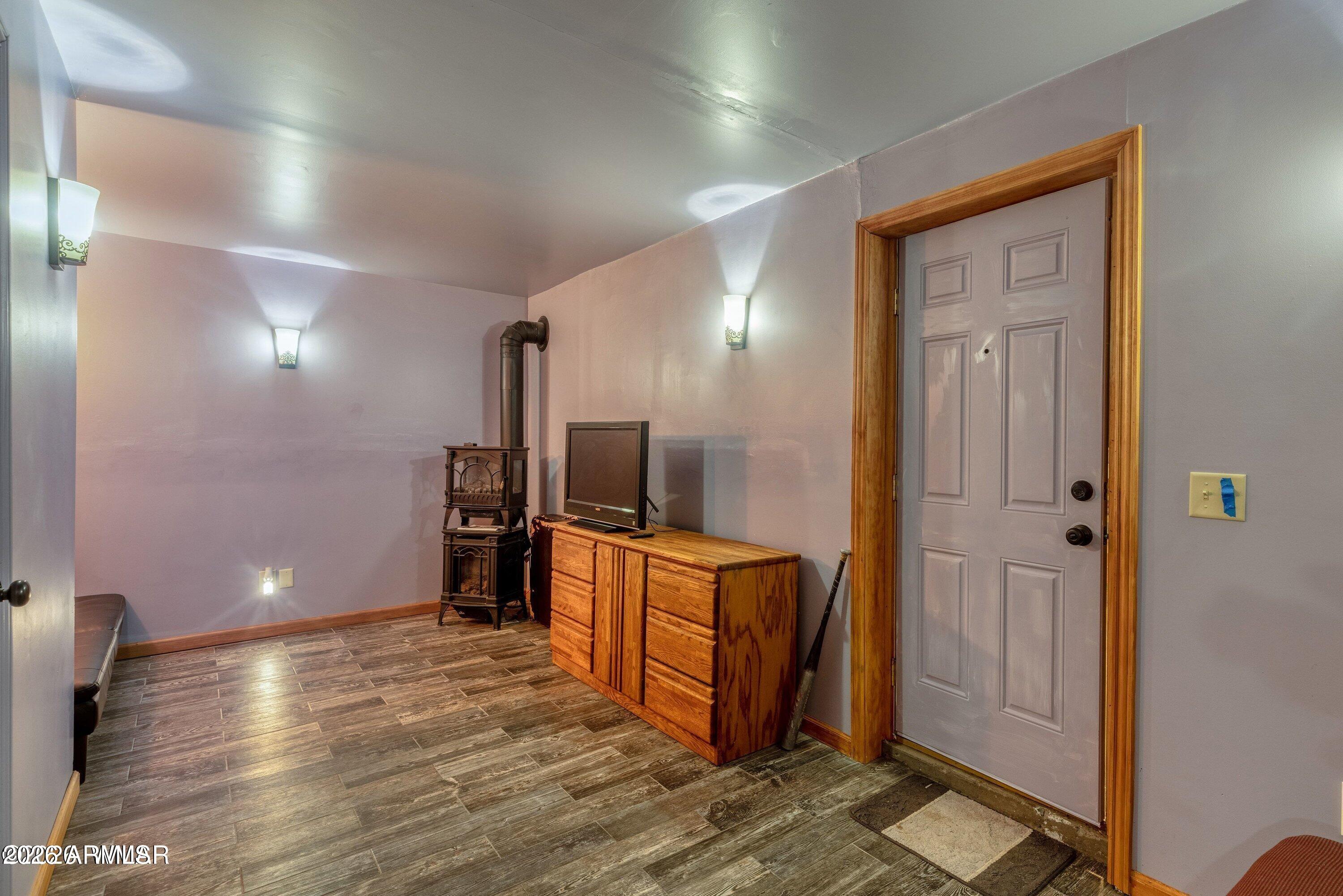 2137 GRAPHITE Road