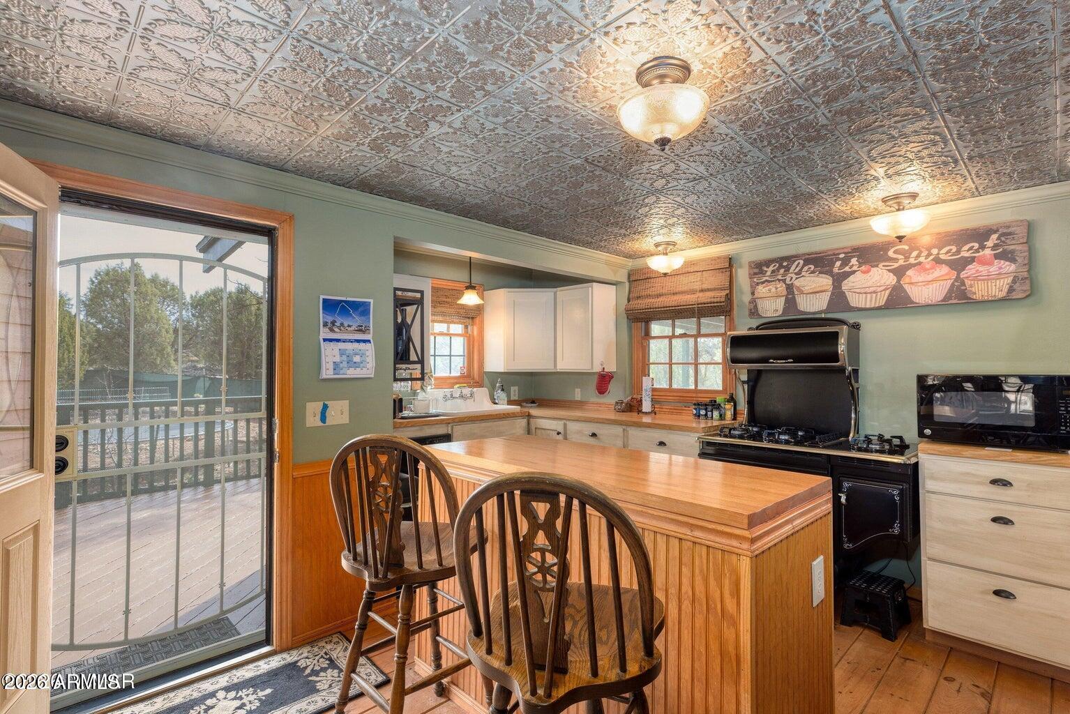 2137 GRAPHITE Road