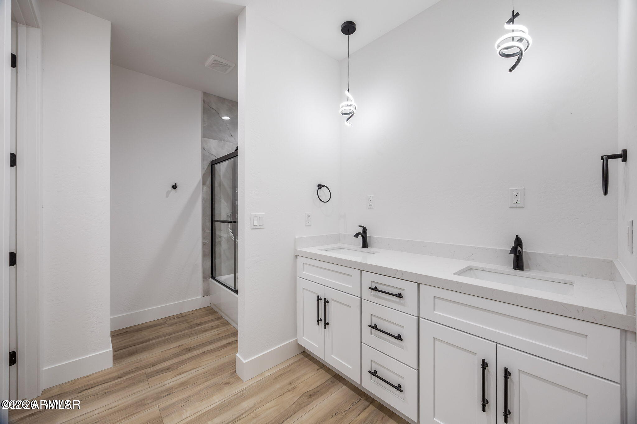 2765 W VILLA Loop