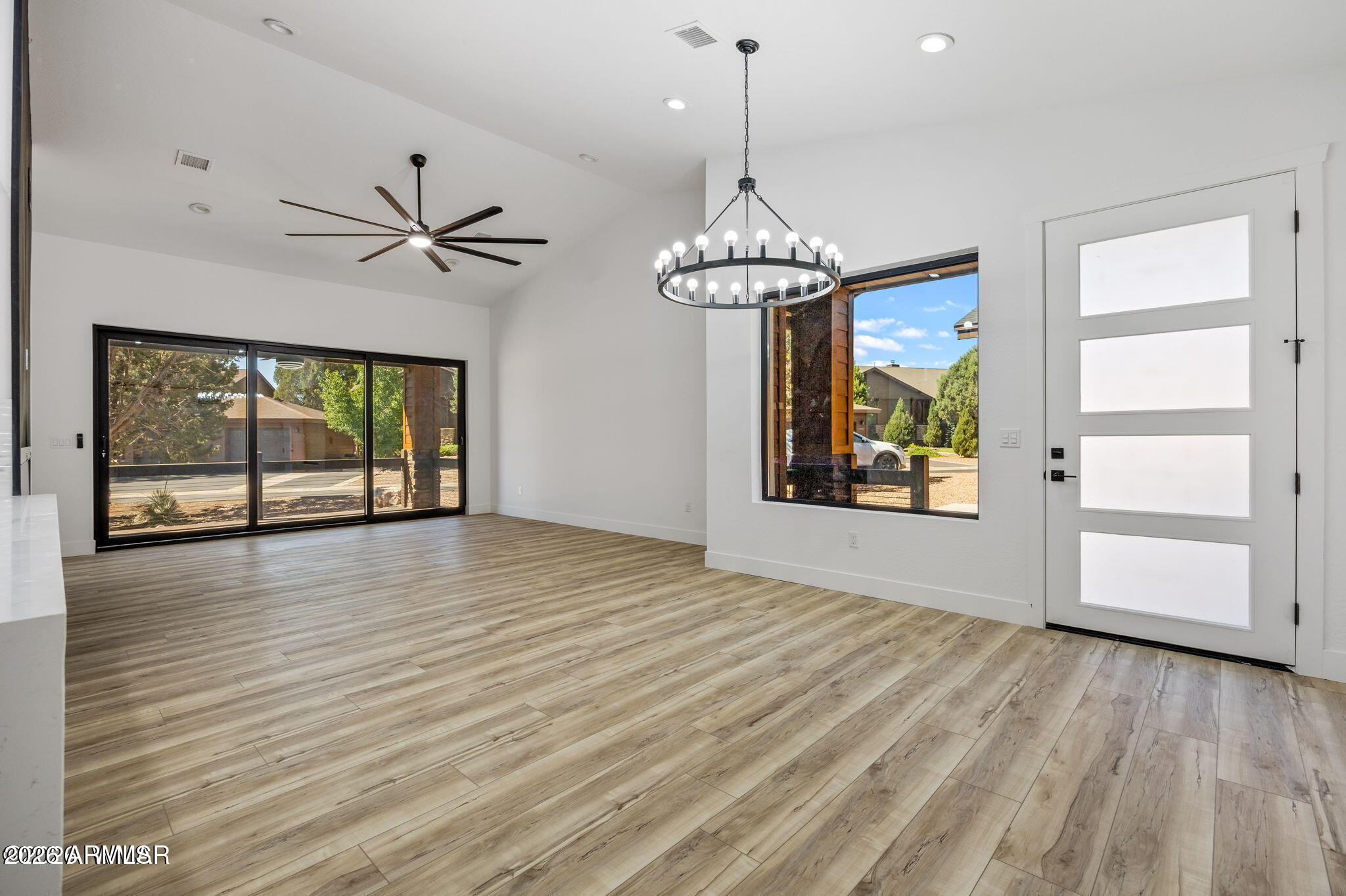 2765 W VILLA Loop