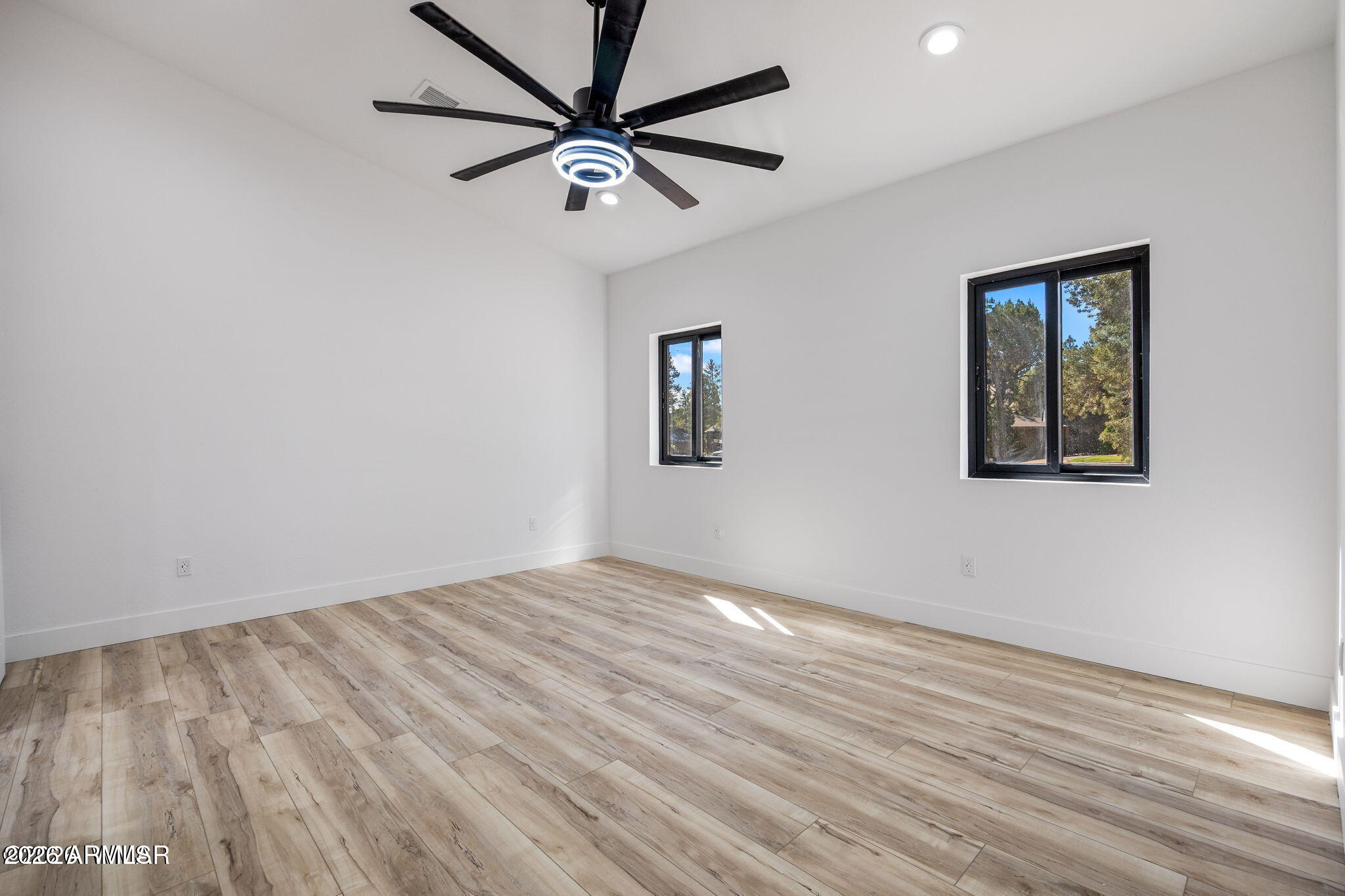 2765 W VILLA Loop
